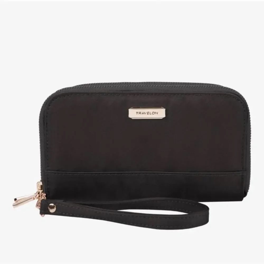 NWOT Travelon Black Wristlet Wallet black